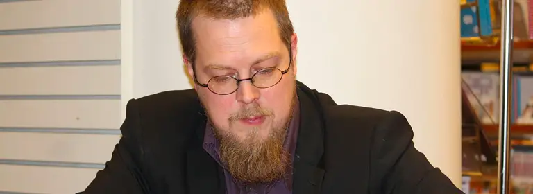 Kirjailija Tuomas Kyrö